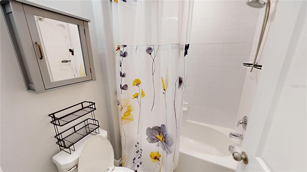 В аренду: $2,750 (6 спален, 3 ванн, 2614 Квадратных фут)