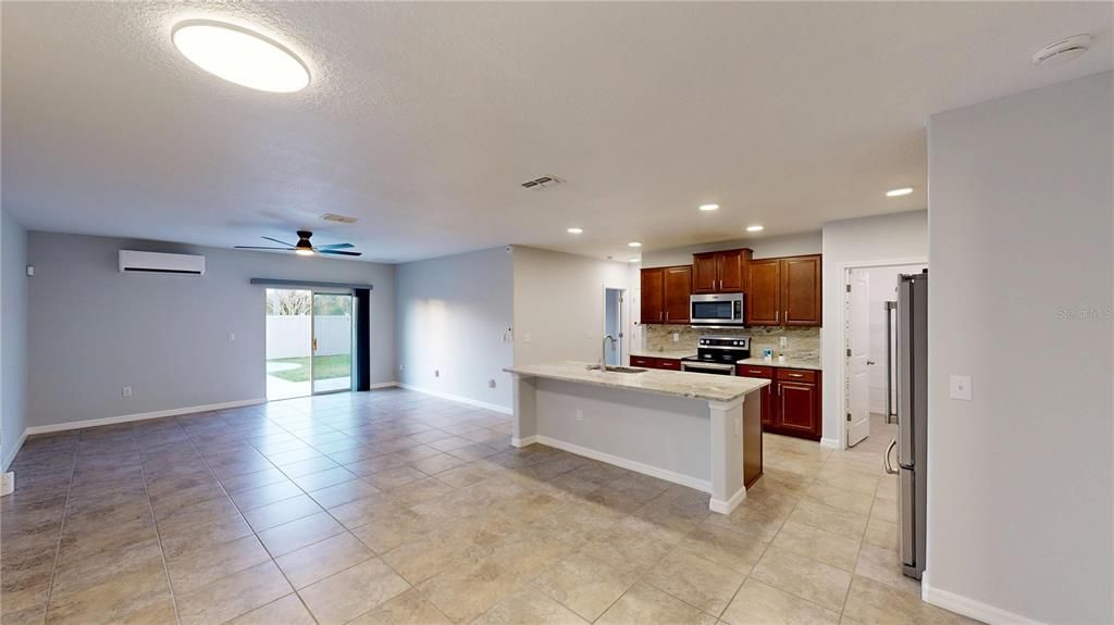 В аренду: $2,750 (6 спален, 3 ванн, 2614 Квадратных фут)