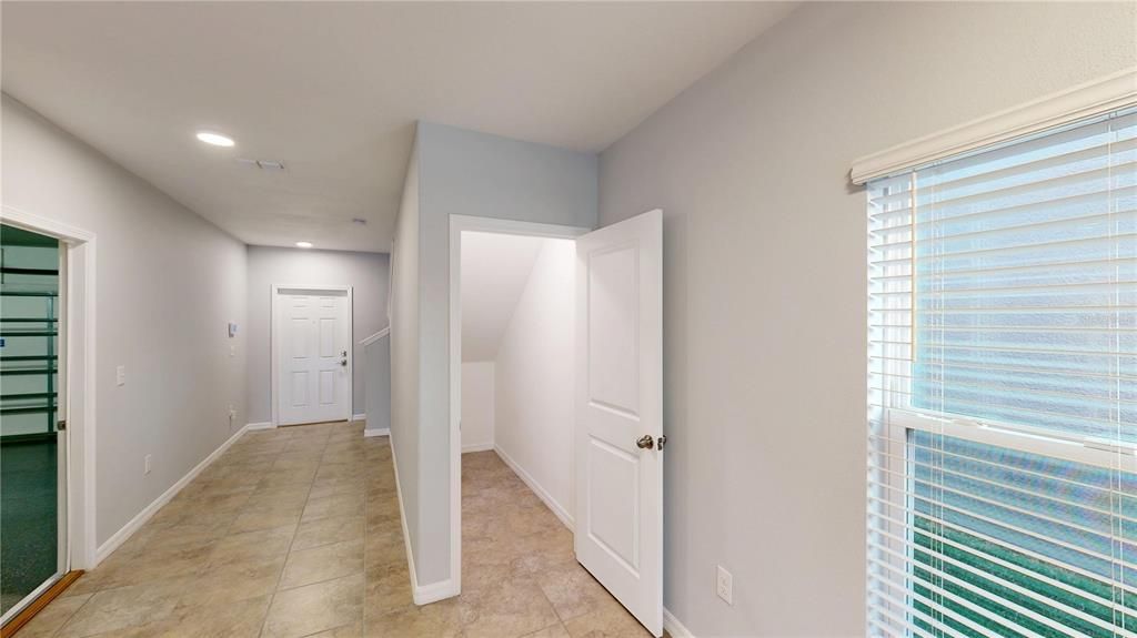 В аренду: $2,750 (6 спален, 3 ванн, 2614 Квадратных фут)