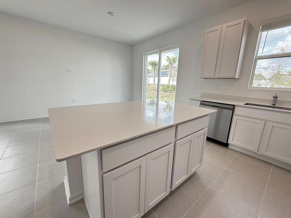 出租: $1,900 (3 贝兹, 2 浴室, 1873 平方英尺)