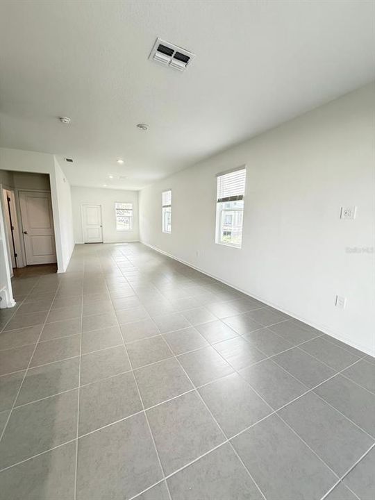 出租: $1,900 (3 贝兹, 2 浴室, 1873 平方英尺)