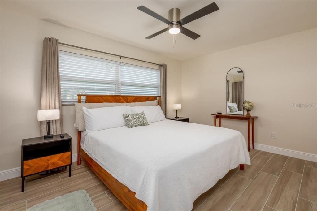 For Rent: $4,700 (3 beds, 3 baths, 1650 Square Feet)