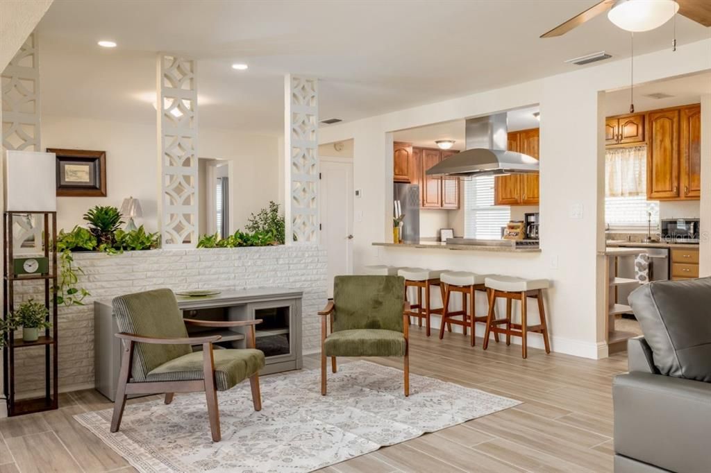 For Rent: $4,700 (3 beds, 3 baths, 1650 Square Feet)