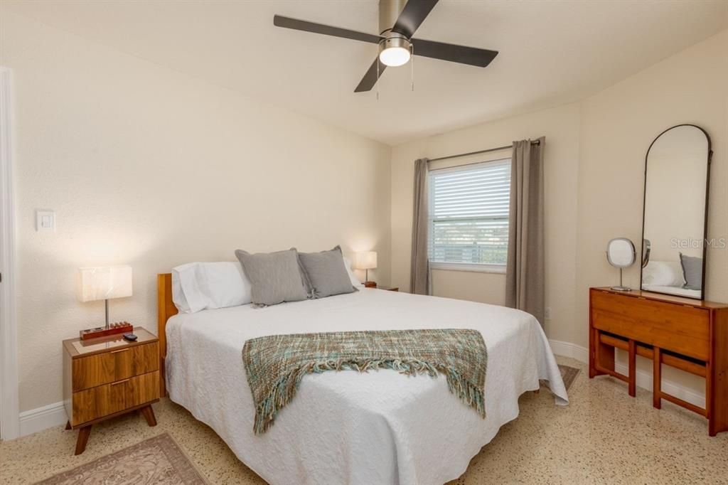 For Rent: $4,700 (3 beds, 3 baths, 1650 Square Feet)