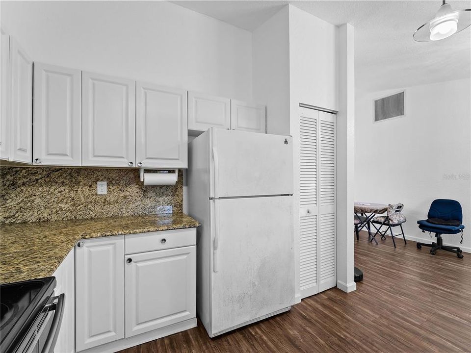 For Sale: $279,000 (3 beds, 2 baths, 1436 Square Feet)