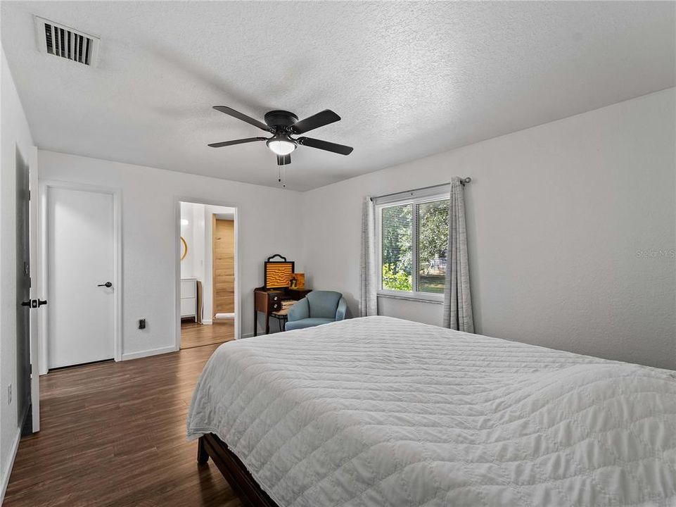 For Sale: $279,000 (3 beds, 2 baths, 1436 Square Feet)