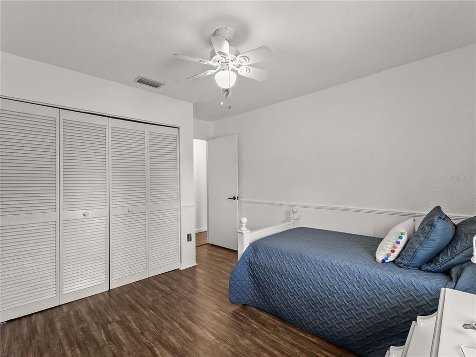 For Sale: $279,000 (3 beds, 2 baths, 1436 Square Feet)