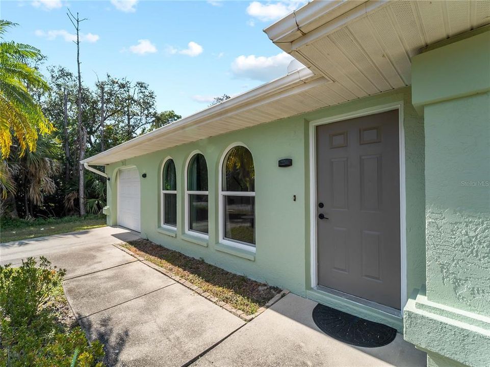 For Sale: $279,000 (3 beds, 2 baths, 1436 Square Feet)