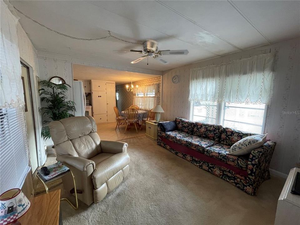 На продажу: $139,000 (2 спален, 1 ванн, 672 Квадратных фут)