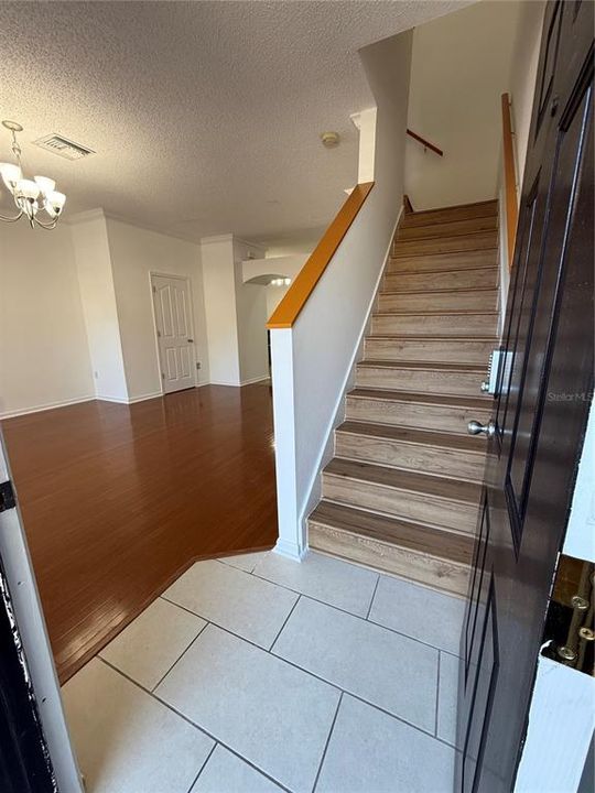 For Rent: $2,300 (3 beds, 2 baths, 1232 Square Feet)