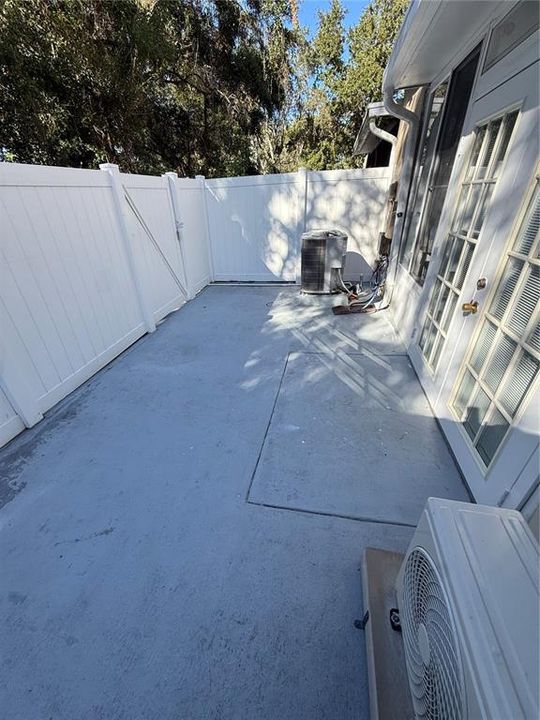 For Rent: $2,300 (3 beds, 2 baths, 1232 Square Feet)