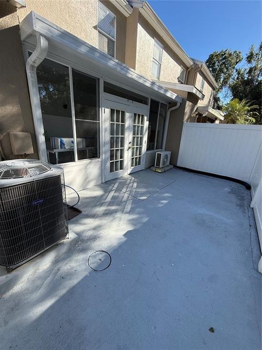 For Rent: $2,300 (3 beds, 2 baths, 1232 Square Feet)