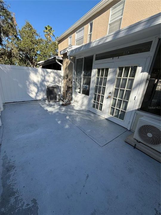 For Rent: $2,300 (3 beds, 2 baths, 1232 Square Feet)