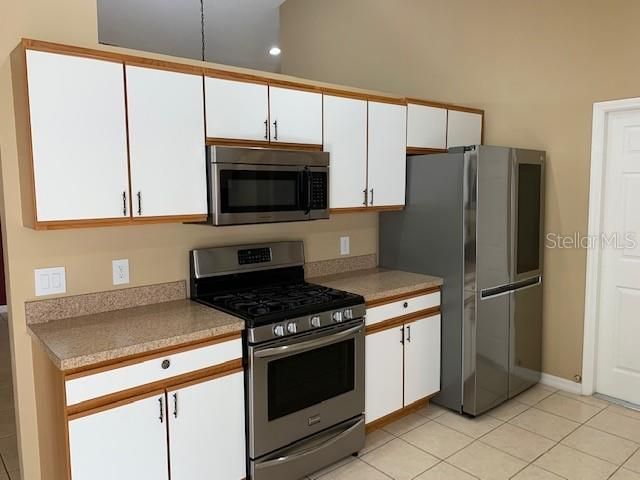 For Rent: $2,050 (3 beds, 2 baths, 1564 Square Feet)