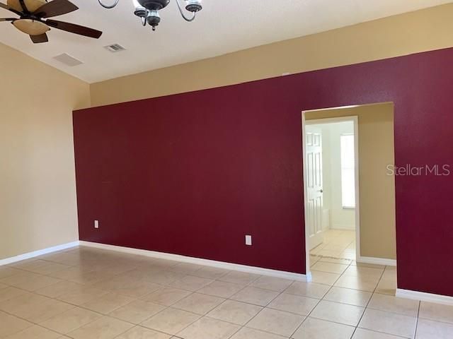 For Rent: $2,050 (3 beds, 2 baths, 1564 Square Feet)