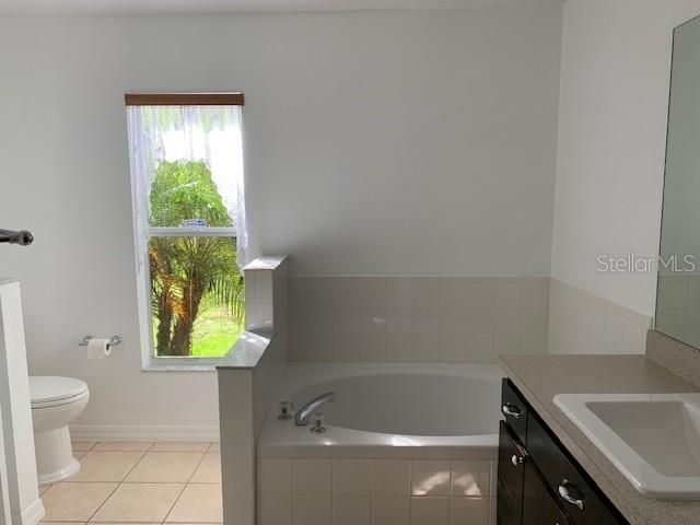 For Rent: $2,050 (3 beds, 2 baths, 1564 Square Feet)