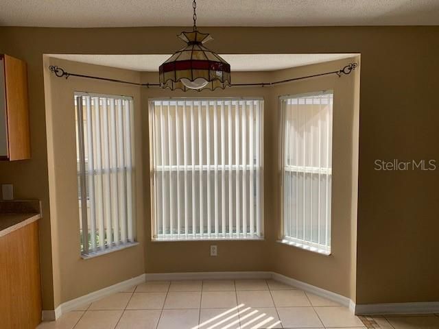 For Rent: $2,050 (3 beds, 2 baths, 1564 Square Feet)