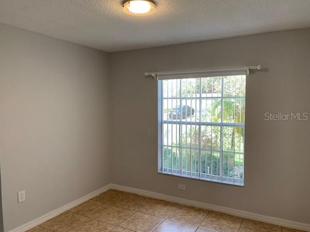 For Rent: $2,050 (3 beds, 2 baths, 1564 Square Feet)