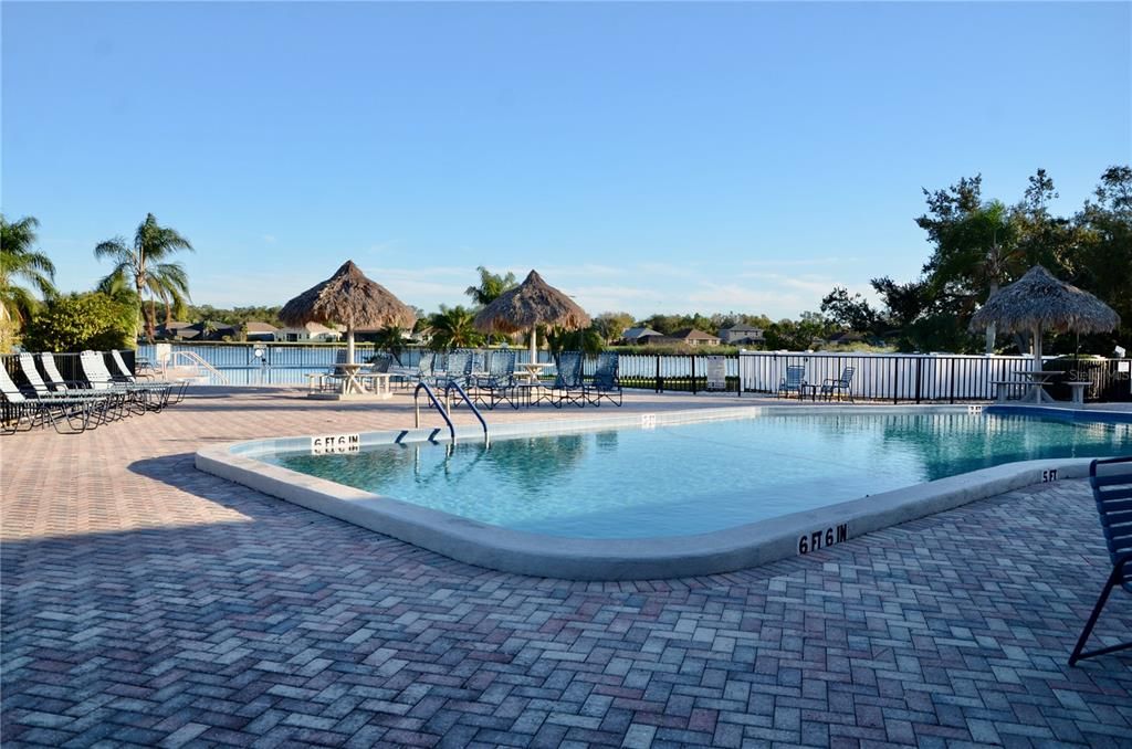 待售: $269,000 (2 贝兹, 2 浴室, 1959 平方英尺)