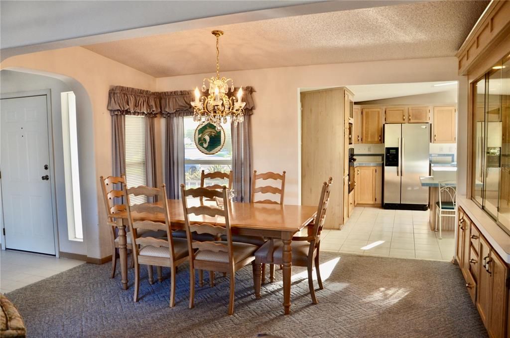 待售: $269,000 (2 贝兹, 2 浴室, 1959 平方英尺)