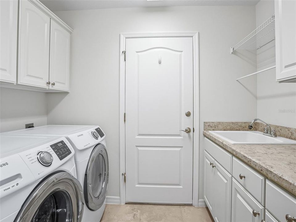 For Sale: $535,000 (3 beds, 2 baths, 2072 Square Feet)