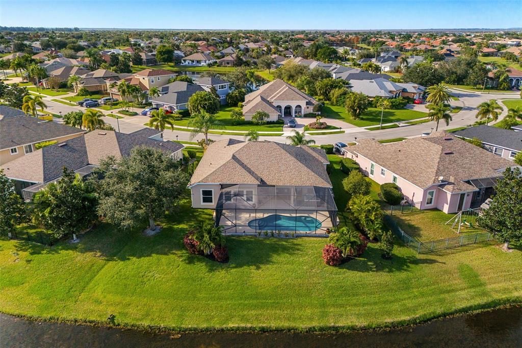 En Venta: $729,000 (4 camas, 3 baños, 2325 Pies cuadrados)