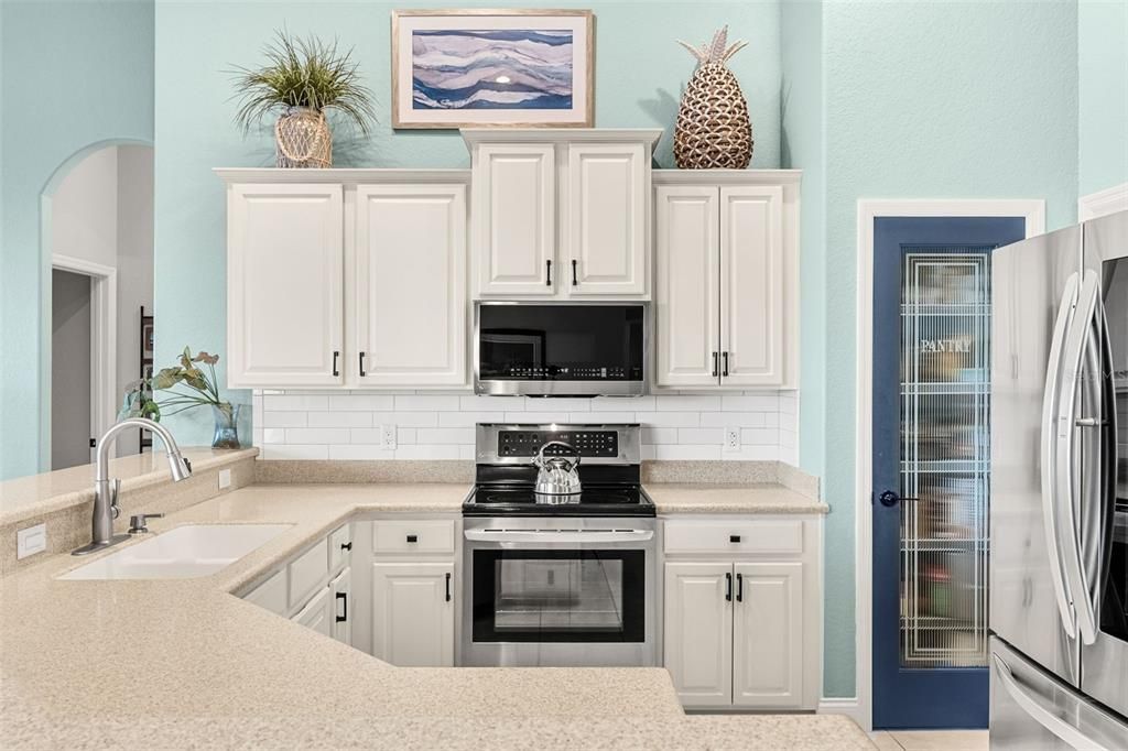 En Venta: $729,000 (4 camas, 3 baños, 2325 Pies cuadrados)