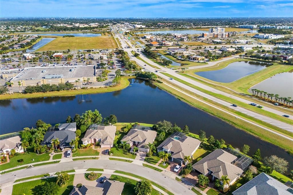 En Venta: $729,000 (4 camas, 3 baños, 2325 Pies cuadrados)