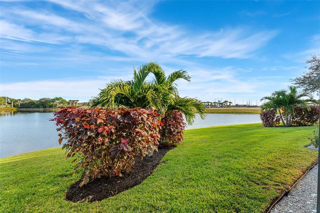 En Venta: $729,000 (4 camas, 3 baños, 2325 Pies cuadrados)