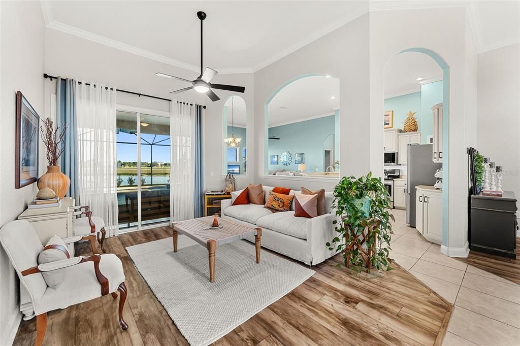 En Venta: $729,000 (4 camas, 3 baños, 2325 Pies cuadrados)