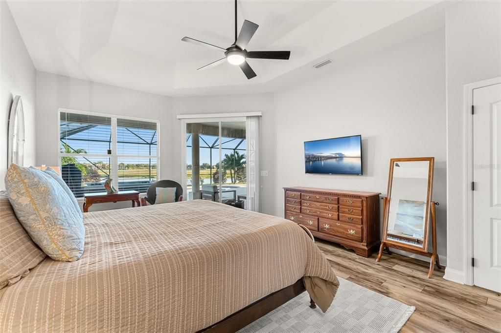 En Venta: $729,000 (4 camas, 3 baños, 2325 Pies cuadrados)