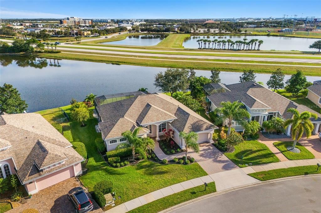 En Venta: $729,000 (4 camas, 3 baños, 2325 Pies cuadrados)