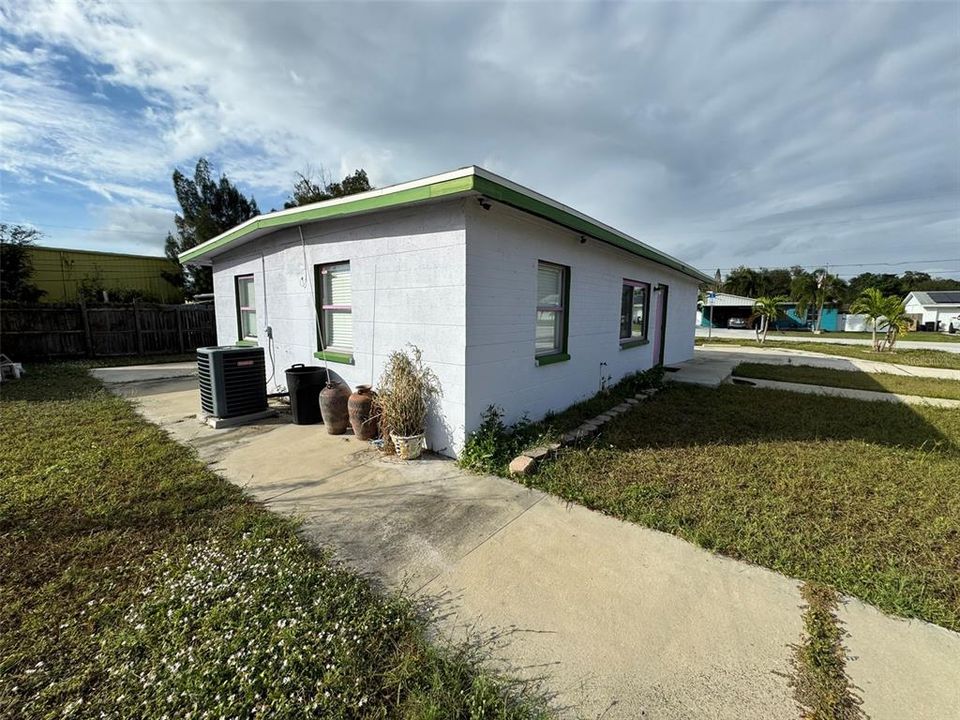 En Renta: $2,400 (3 camas, 1 baños, 1008 Pies cuadrados)