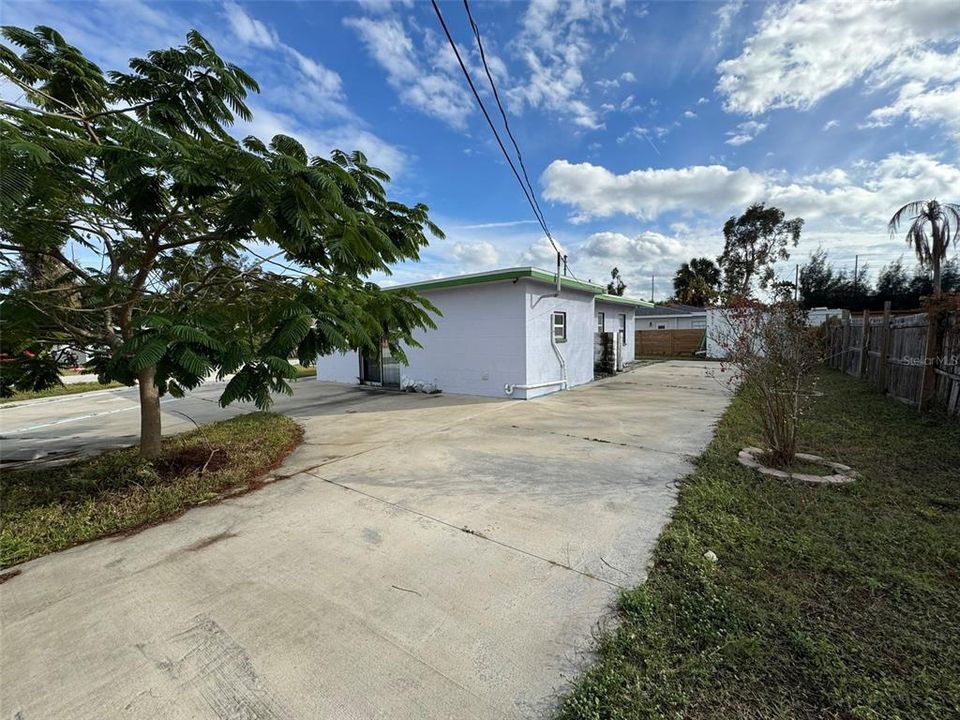 En Renta: $2,400 (3 camas, 1 baños, 1008 Pies cuadrados)