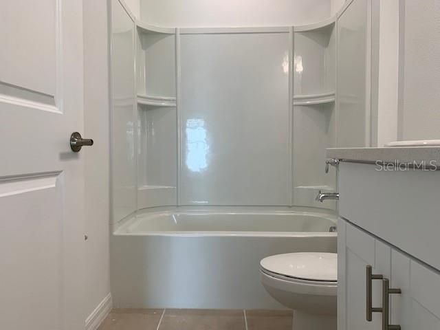 For Rent: $2,200 (4 beds, 2 baths, 1952 Square Feet)