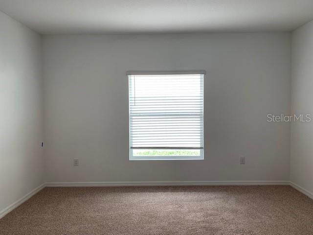 For Rent: $2,200 (4 beds, 2 baths, 1952 Square Feet)