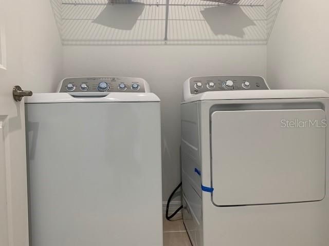 For Rent: $2,200 (4 beds, 2 baths, 1952 Square Feet)