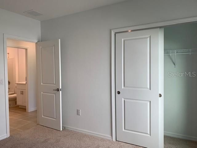 For Rent: $2,200 (4 beds, 2 baths, 1952 Square Feet)