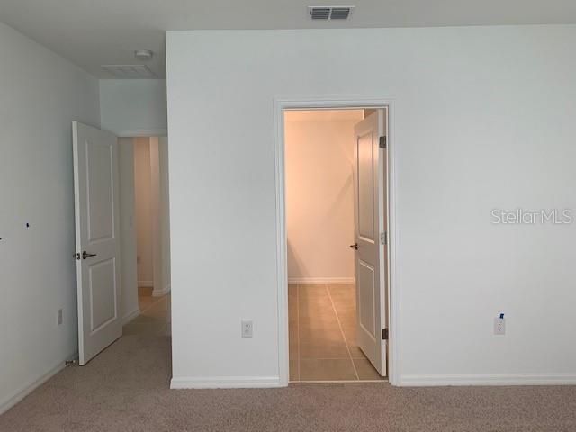 For Rent: $2,200 (4 beds, 2 baths, 1952 Square Feet)