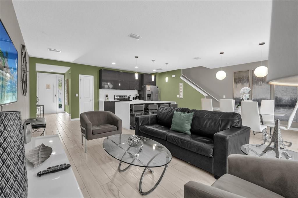 For Sale: $465,000 (4 beds, 3 baths, 1778 Square Feet)