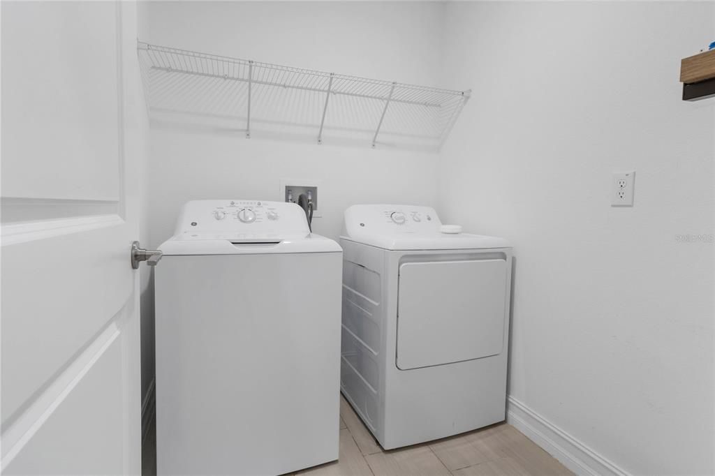 На продажу: $449,900 (3 спален, 2 ванн, 2092 Квадратных фут)