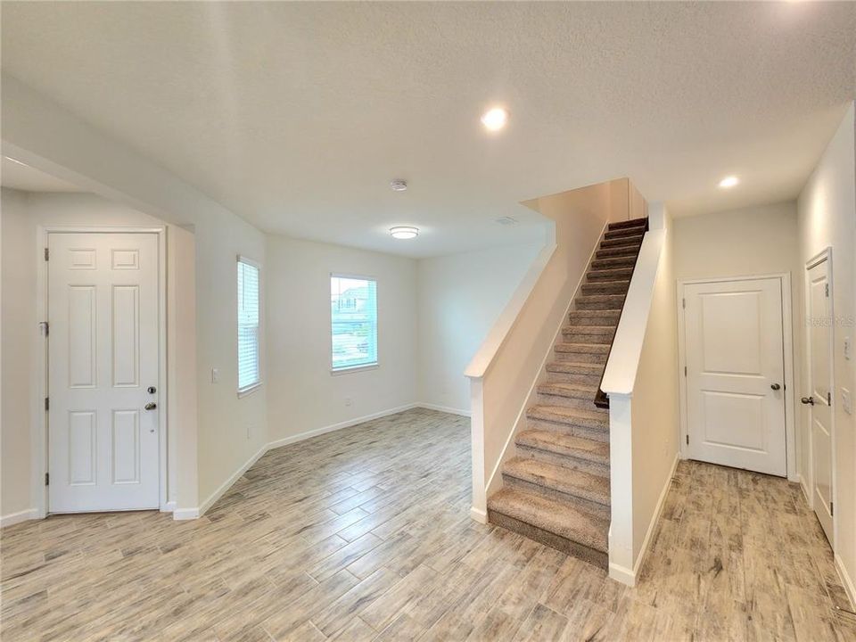 For Rent: $2,500 (3 beds, 2 baths, 1739 Square Feet)