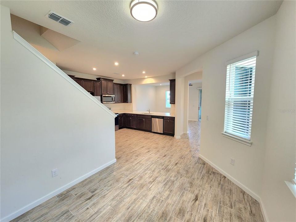 For Rent: $2,500 (3 beds, 2 baths, 1739 Square Feet)