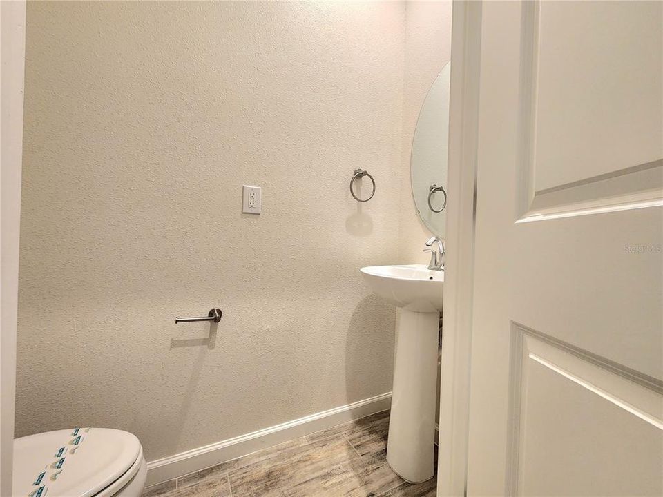 For Rent: $2,500 (3 beds, 2 baths, 1739 Square Feet)