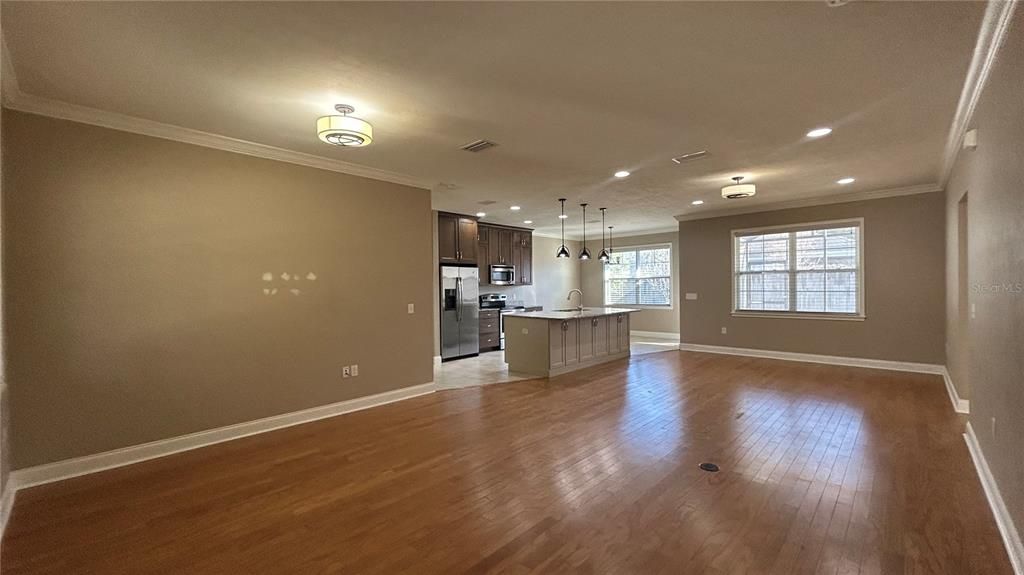 En Renta: $2,500 (4 camas, 2 baños, 1728 Pies cuadrados)