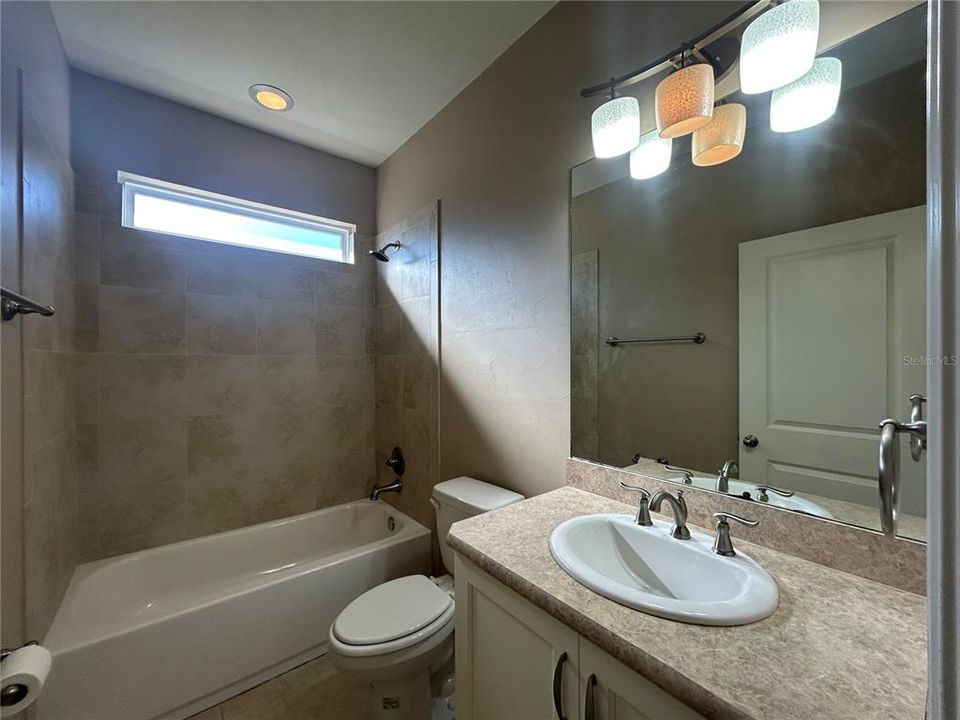 En Renta: $2,500 (4 camas, 2 baños, 1728 Pies cuadrados)