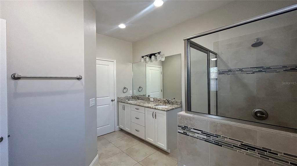 En Renta: $2,500 (4 camas, 2 baños, 1728 Pies cuadrados)