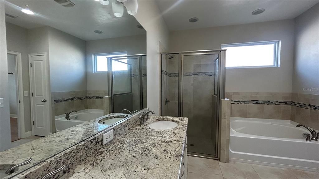 En Renta: $2,500 (4 camas, 2 baños, 1728 Pies cuadrados)