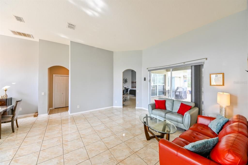 For Sale: $665,000 (5 beds, 4 baths, 3417 Square Feet)