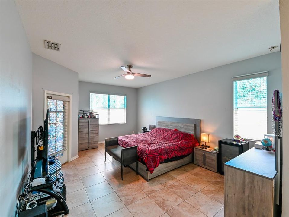 For Sale: $665,000 (5 beds, 4 baths, 3417 Square Feet)